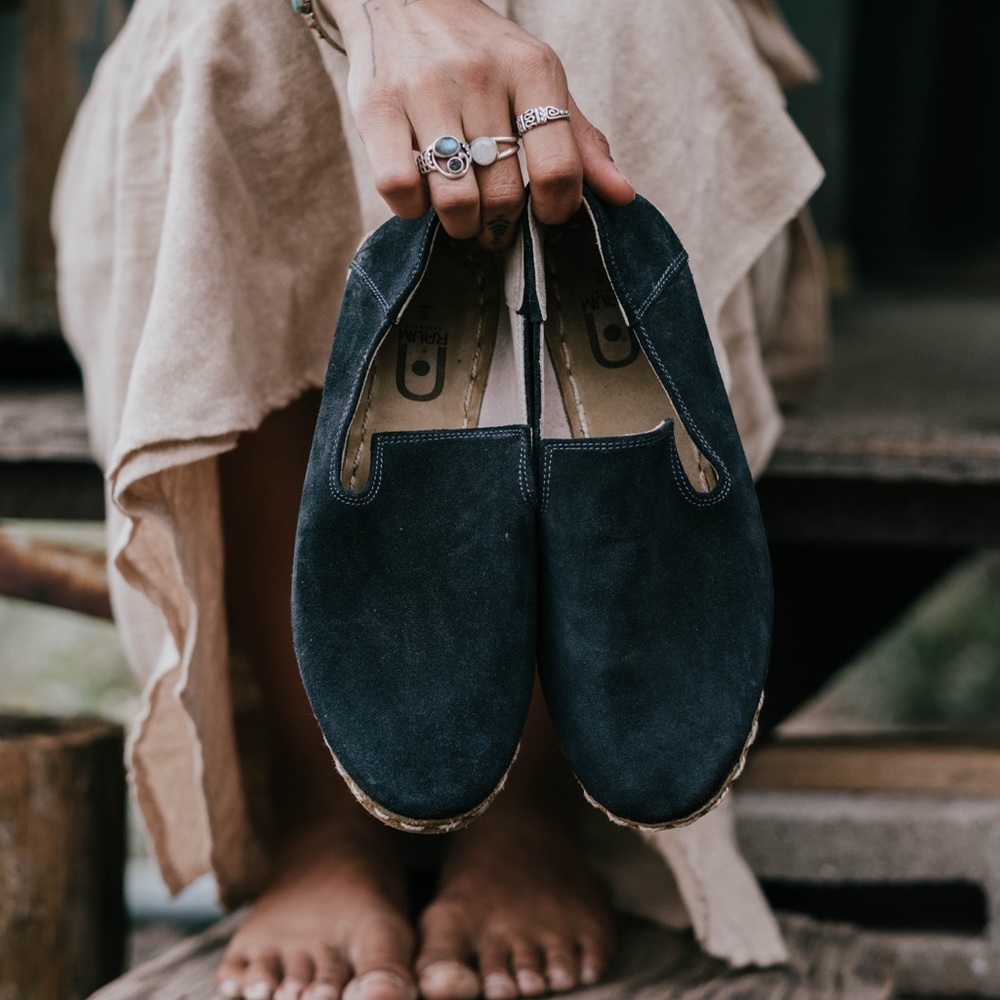Raum shoes